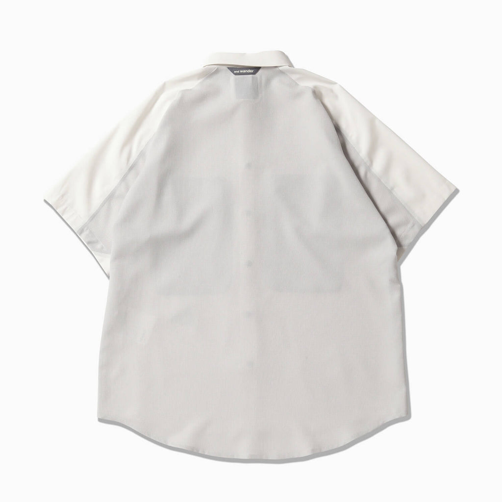 and wander（アンドワンダー）/テックショートスリーブシャツ/ホワイト/UNISEX