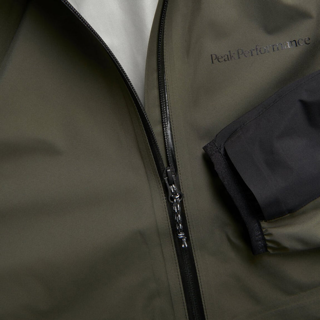 PeakPerformance（ピークパフォーマンス）/パックジャケット/ブラック×カーキ/MENS