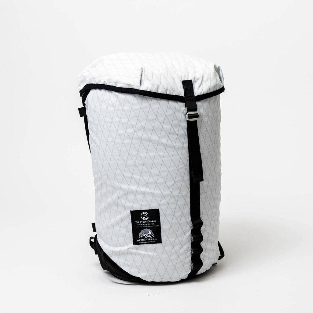 The 3rd Eye Chakra Field Bag Works（ザ サードアイ チャクラ フィールドバッグワークス）/ザ バックパック #002 パッカブル 25L/ホワイト/UNISEX